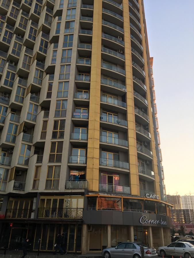 Orbi Plaza Tamara Aparthotel Batoemi Buitenkant foto