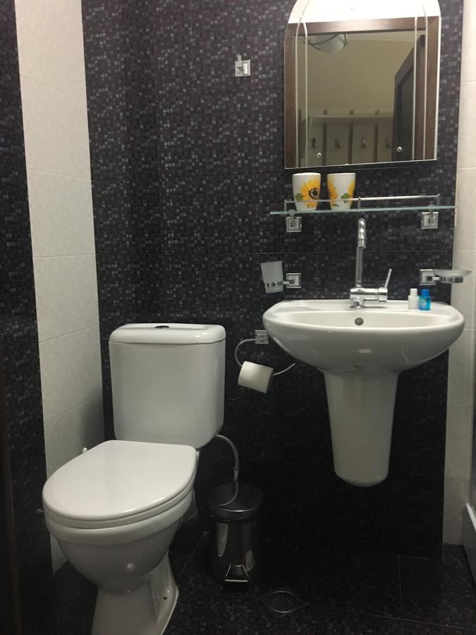 Orbi Plaza Tamara Aparthotel Batoemi Buitenkant foto